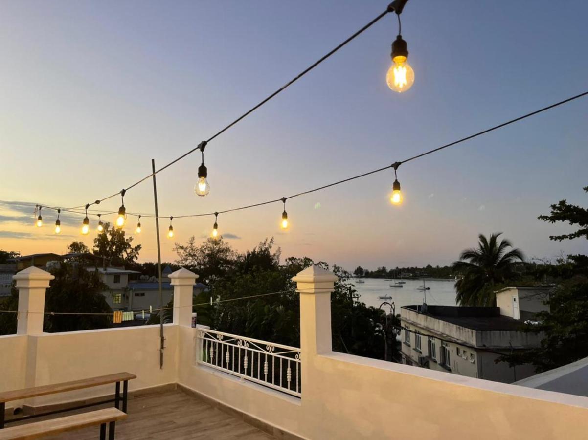 Grand Baie View Appart Екстер'єр фото