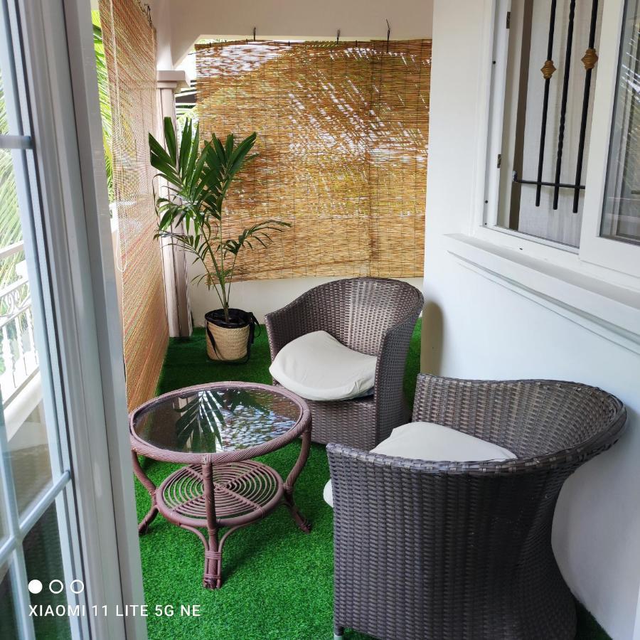 Grand Baie View Appart Екстер'єр фото