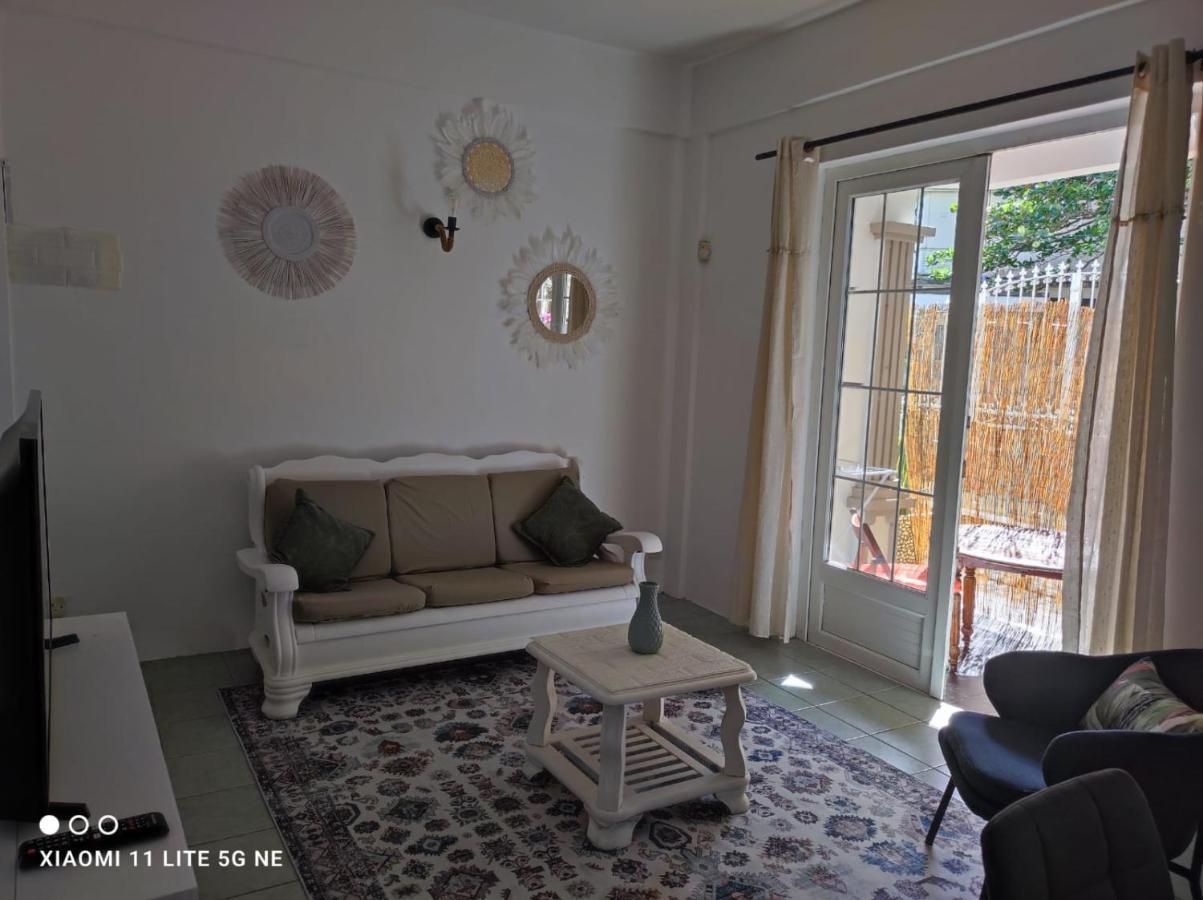 Grand Baie View Appart Екстер'єр фото