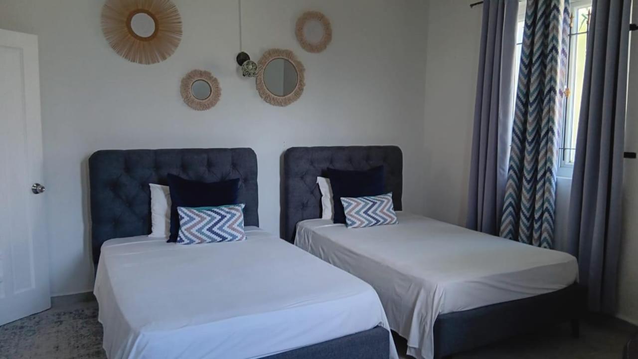 Grand Baie View Appart Екстер'єр фото