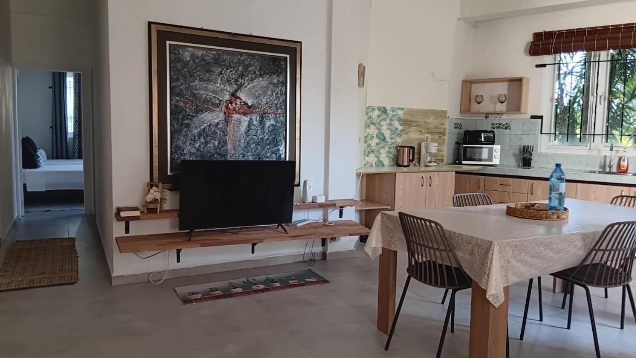 Grand Baie View Appart Екстер'єр фото